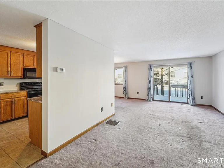 17 Oak Forest Dr #2 — Photo 11