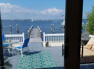 110 Grand View Dr, Toms River, NJ 08753