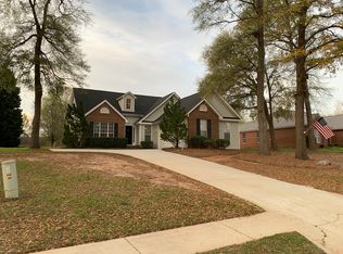 203 Woods Edge Way, Warner Robins, GA 31088
