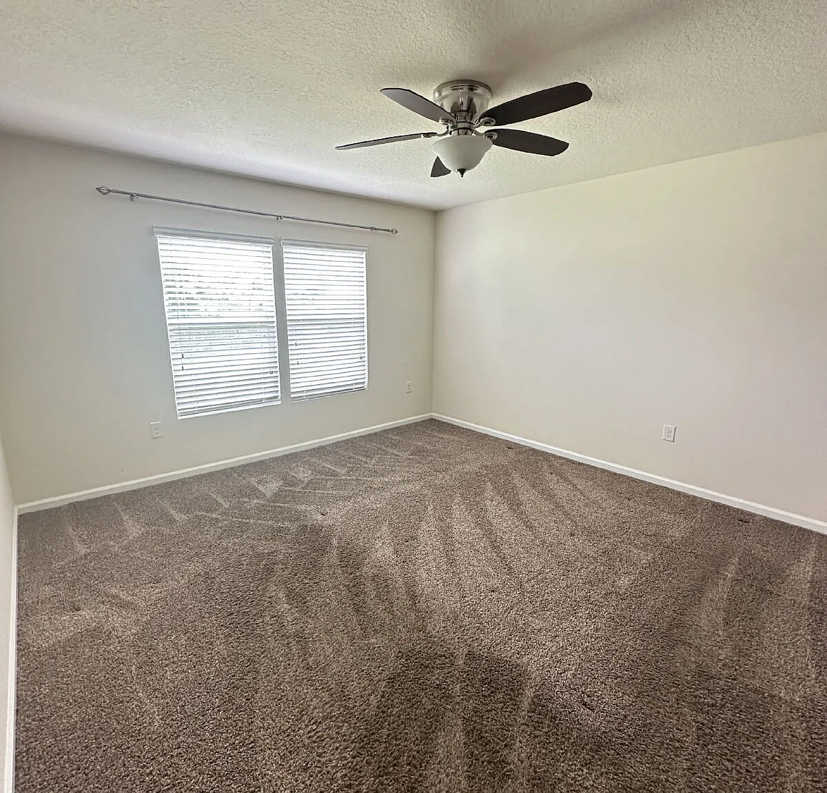 3 bed, 2.0 bath, 1714 sqft, $1,850 — Photo 4