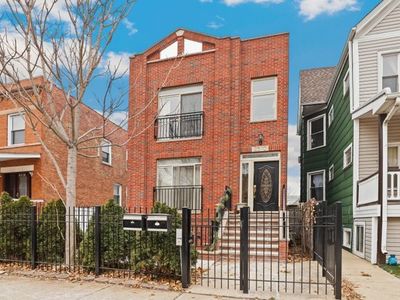 2510 N Central Park Ave, Chicago, IL, 60647