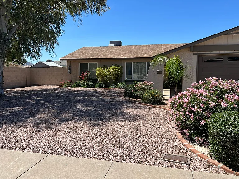 3623 E Marmora St — Photo 1