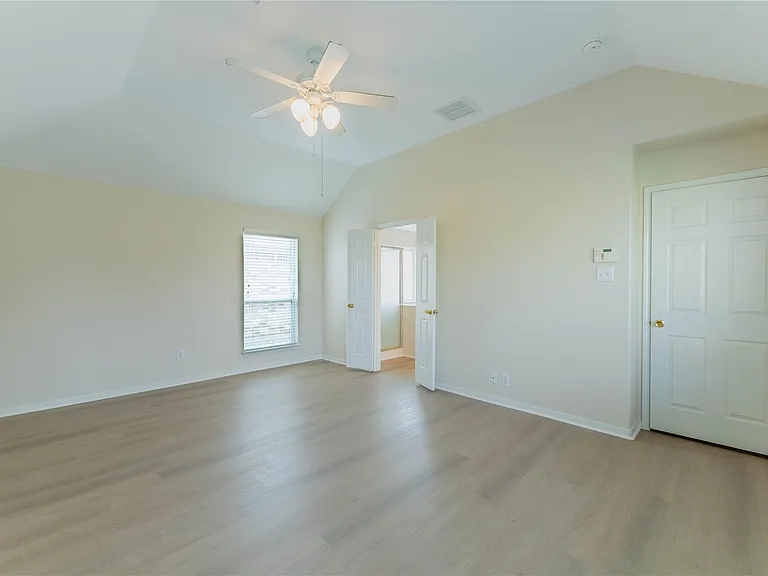 15334 Redbud Dale Ct — Photo 7