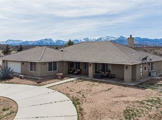 7492 Shasta Rd, Phelan, CA 92371