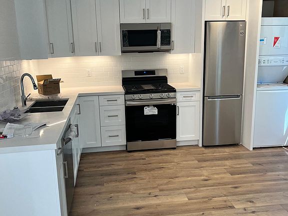 4th image of 1436 S Crescent Heights Blvd #B