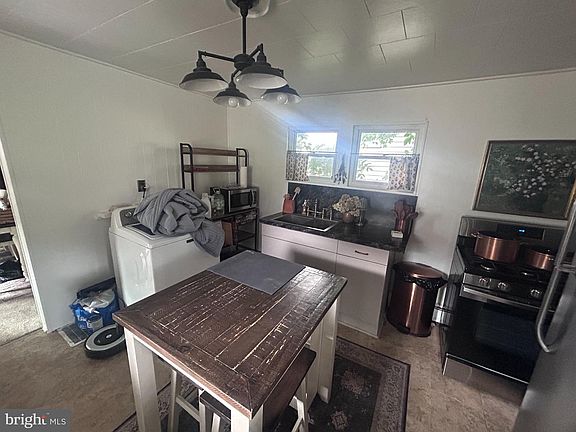 2nd image of 38 McCulloh St