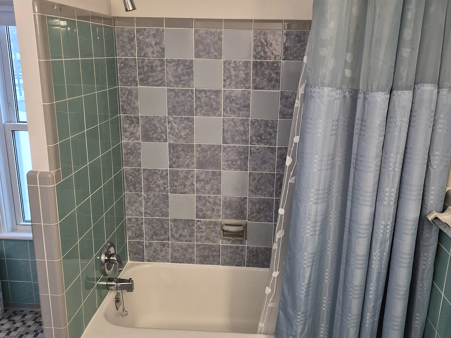 1 bed, 570 sqft, $1,500 — Photo 4