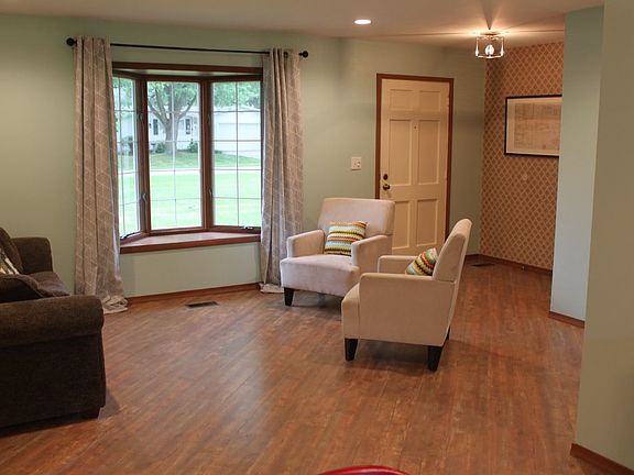4th image of 806 Lynwood Dr