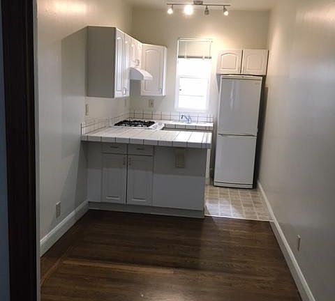 3rd image of 700 Castro St #2