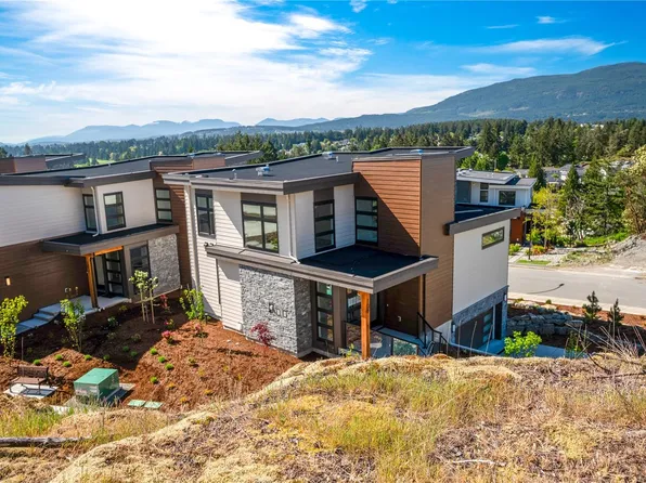 1220 Manzanita Pl #101, Nanaimo, BC V9T 0L7