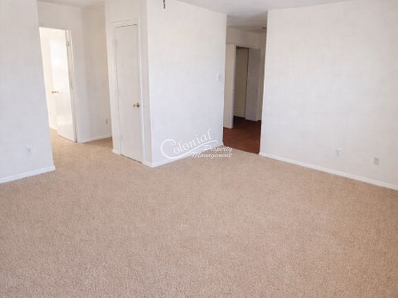 5th image of 5704 Greengate Dr APT D