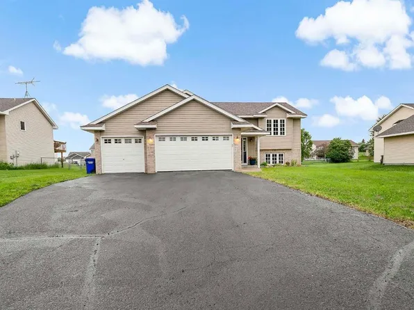 842 Juniper Dr, Somerset, WI 54025