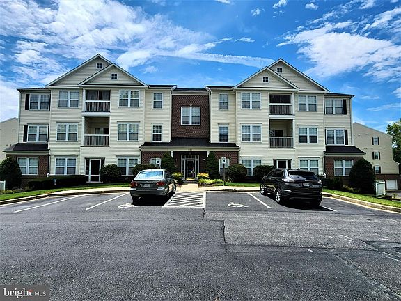 2nd image of 301 Willrich Cir Unit L