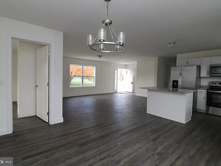 5 Welch Dr E — Photo 11