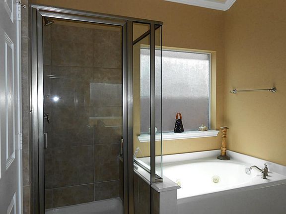 4th image of 12303 Granite Isle Ct