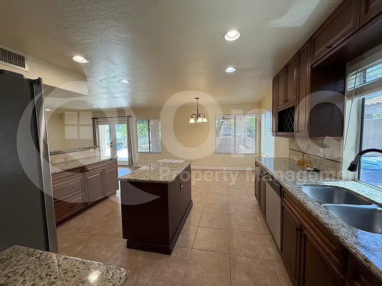 20415 N 17th Pl — Photo 12