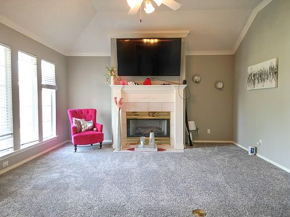4th image of 54 Lafayette Pl