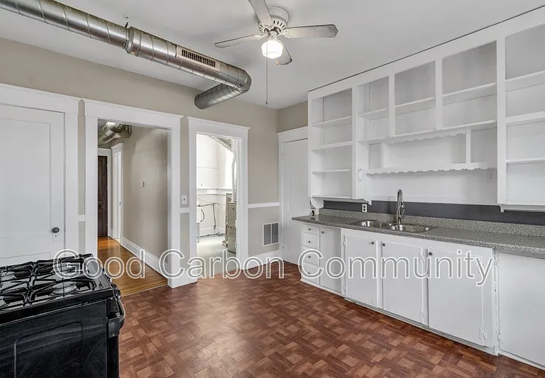79 Saranac Ave #UPPER — Photo 11