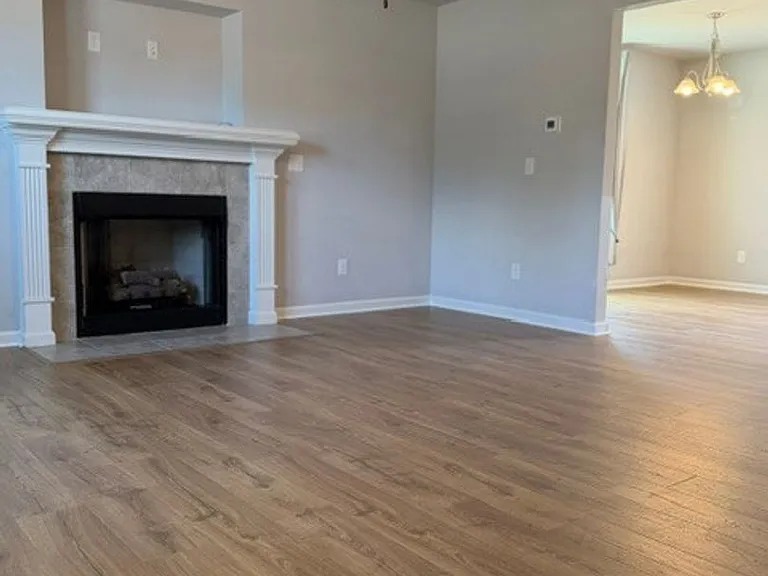 108 Emmitt And Angies Dr — Photo 4