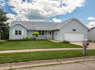 642 30th St, Monroe, WI 53566