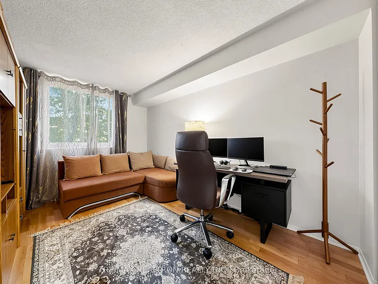 326 Major Mackenzie Dr E #307 — Photo 30
