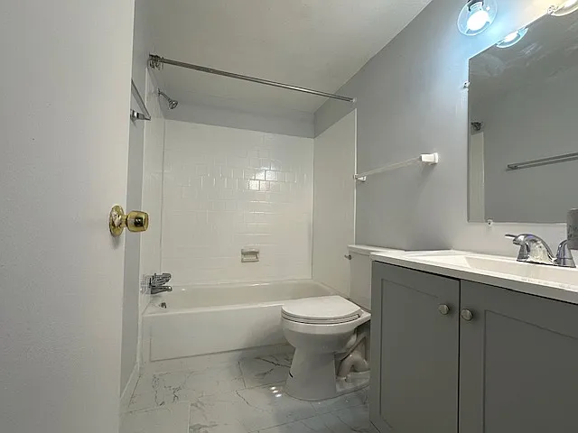 3100 S Manchester St #317 — Photo 13