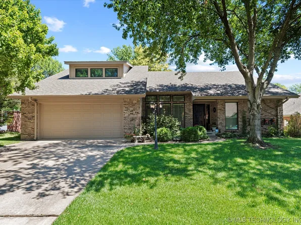 1920 Glynnwood Dr, Bartlesville, OK 74006