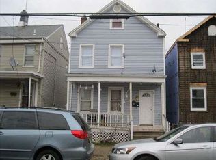 27 Smith St, Elizabeth, NJ 07201