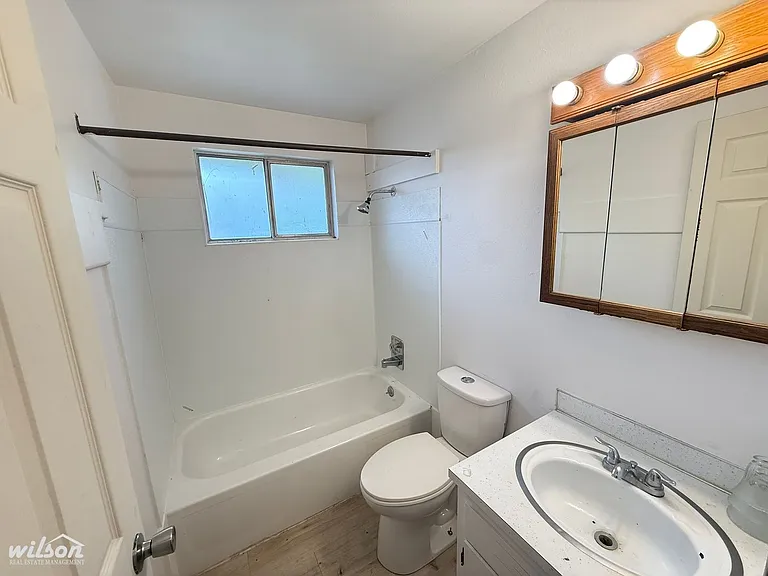 35 W Viola Ave #A-C — Photo 8
