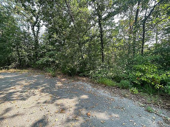 3rd image of Eriboll Ln