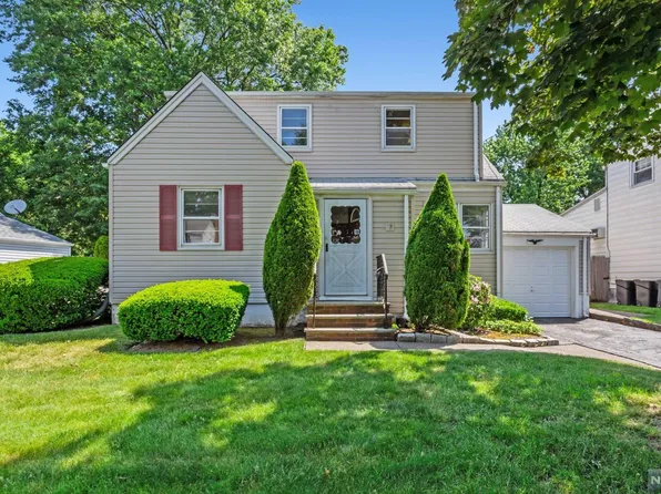 3-25 33rd St, Fair Lawn, NJ 07410