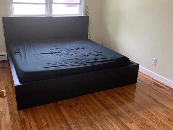 20 Beverly St #8, North Dartmouth, MA 02747