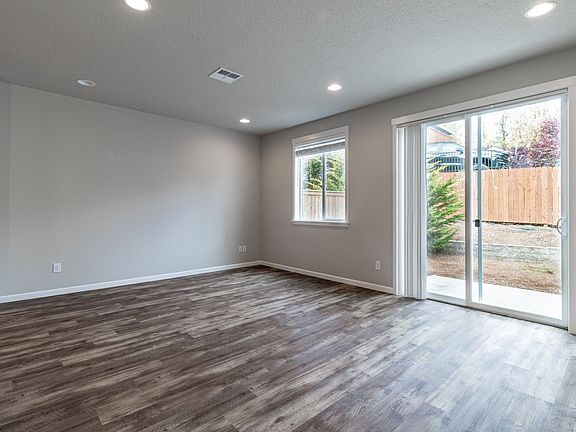 5th image of 8608 NE 26th Cir