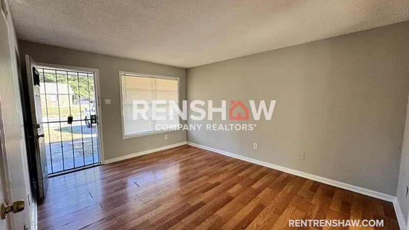 4 bed, 1.5 bath, 1189 sqft, $1,250 — Photo 3