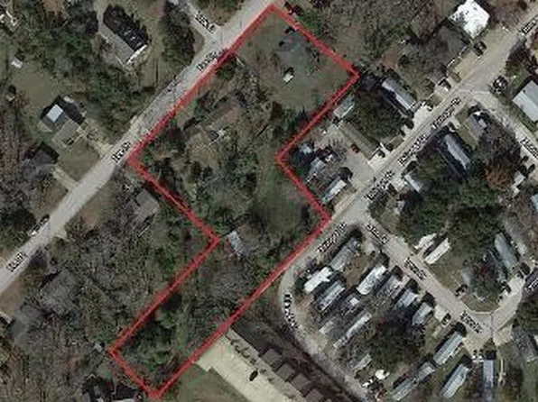 401 Tee Dr, Bryan, TX 77801