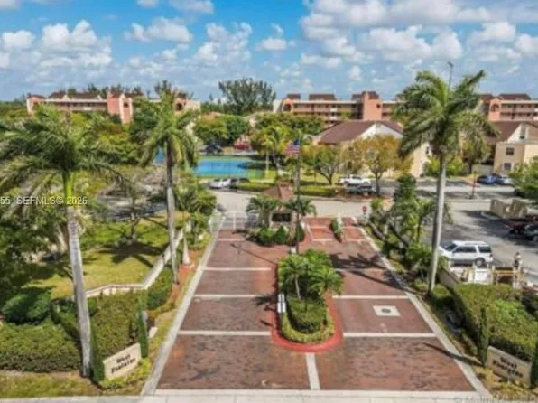 10253 NW 9th Street Cir APT 204-6, Miami, FL 33172