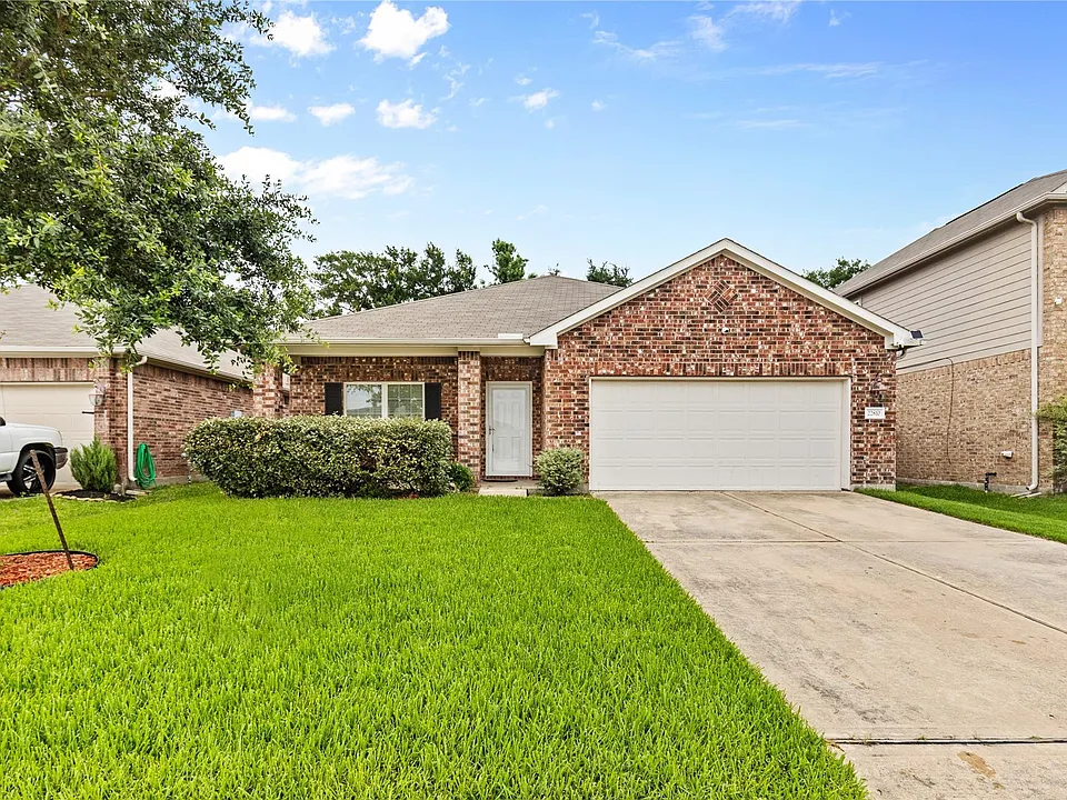 22810 Highland Bluff Ln