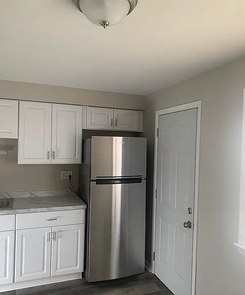 3323 E Grange Ave #2 — Photo 3