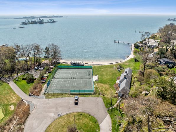 13 Hilltop Rd, Norwalk, CT 06854