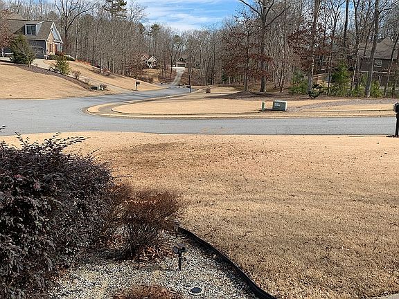 5th image of 135 Amberleigh Dr