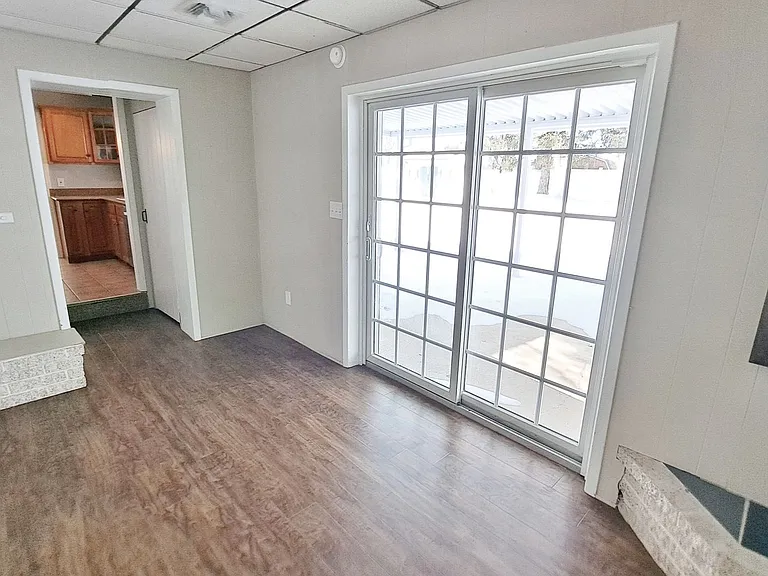 1170 Westminster Ave — Photo 26