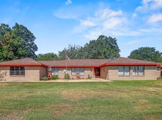 105 Frederick Ln, Thorndale, TX 76577