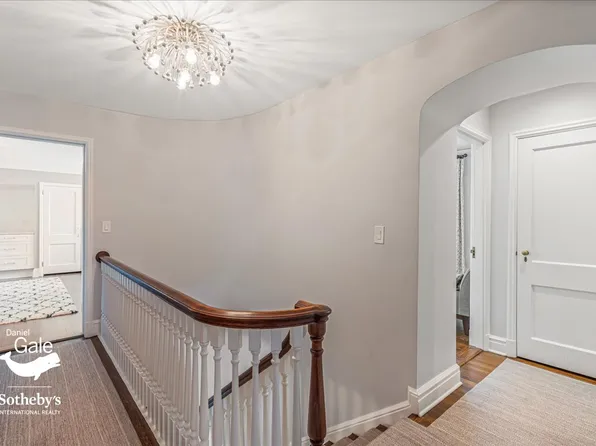 165 Slocum Crescent image 21 of 59