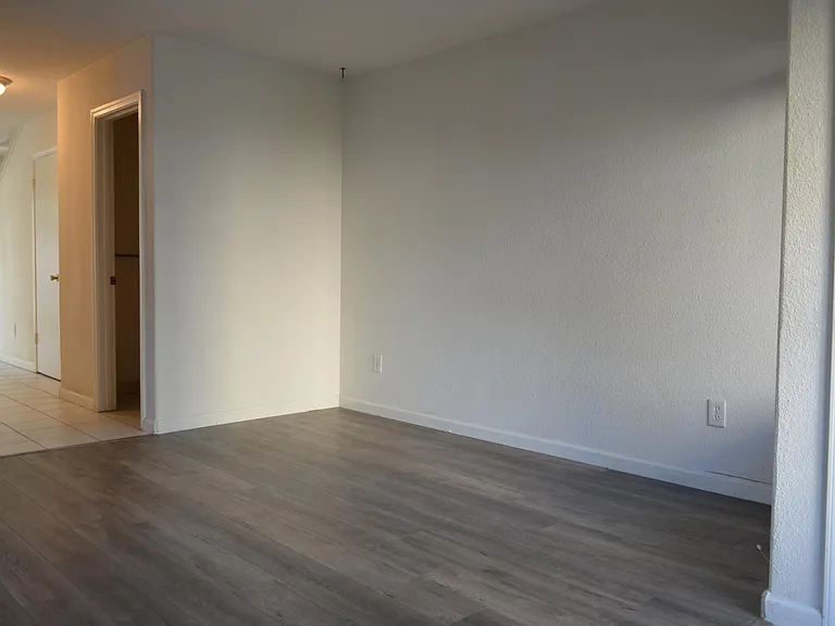 1924 Manor Pl #1 — Photo 15