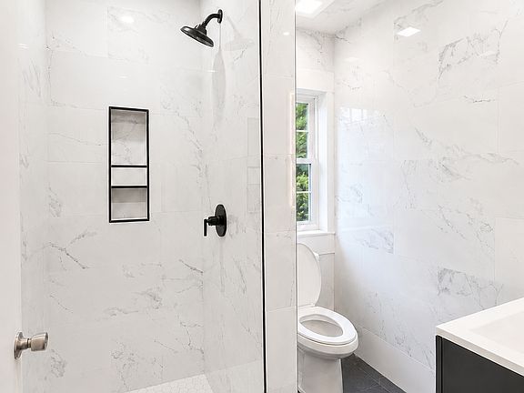 Recently remodeled bathrooms porcelain tile bathrooms!