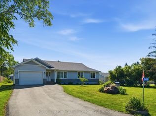 568 Whites Rd, Quinte West, ON K8V 0P7