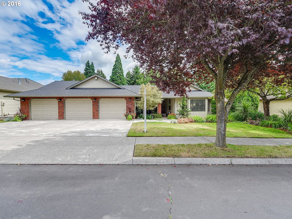 1st image of 3405 SE 168th Ave