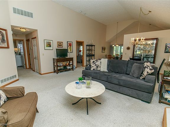 4th image of 21458 Woodview Cir