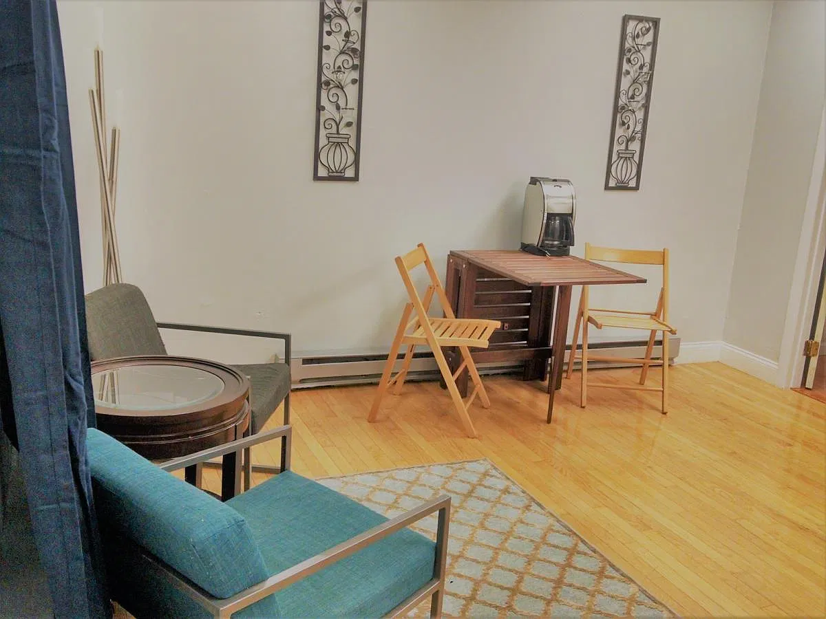 1 bed, 600 sqft, $1,050 — Photo 1