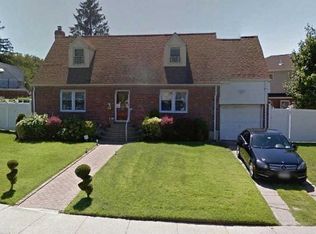 25 Norfolk Dr W, Elmont, NY 11003